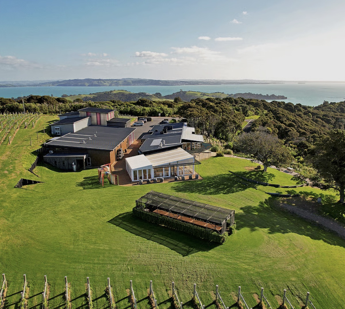 Private retreat property overlooking the coast on Waiheke Island